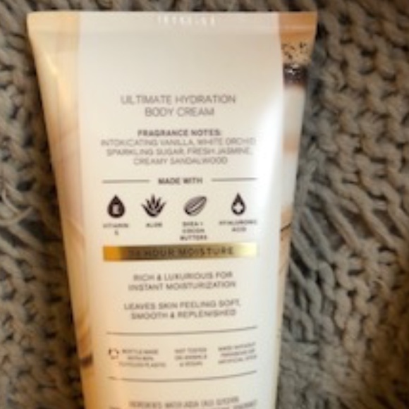 *HOST PICK* Bath & Body Works Warm Vanilla Sugar Duo *NEW* - Picture 4 of 5